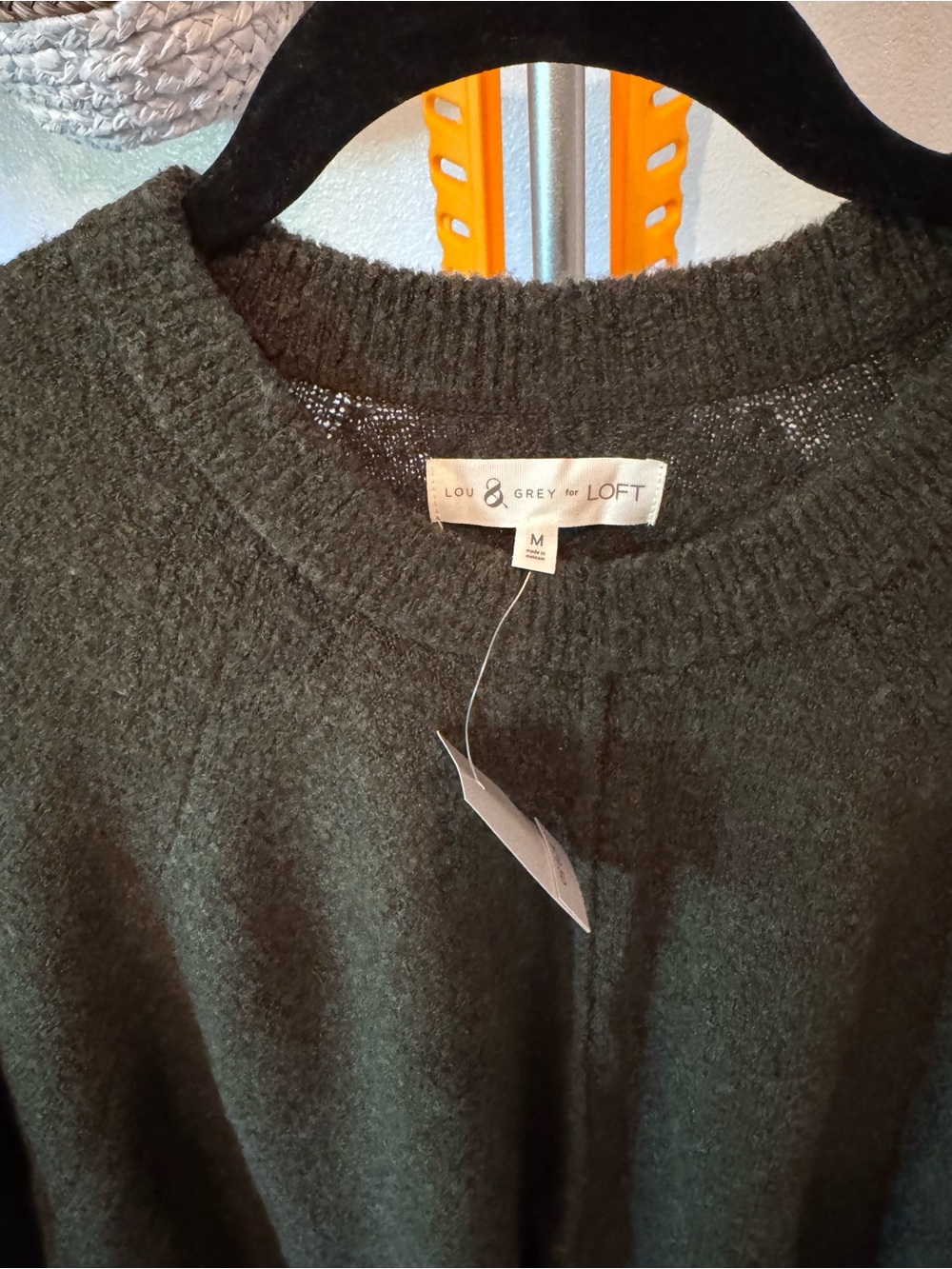 Loft, Lou & Grey Women’s Crewneck Sweater in Dark Olive size M - Picture 2 of 3